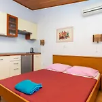 Apartment Ivica Brela